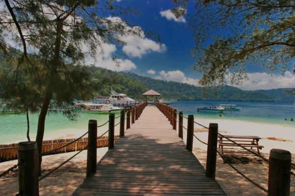 5D4N Kundasang Glamping to Water Fun– Epic Highlands, Islands & River Cruise Experience