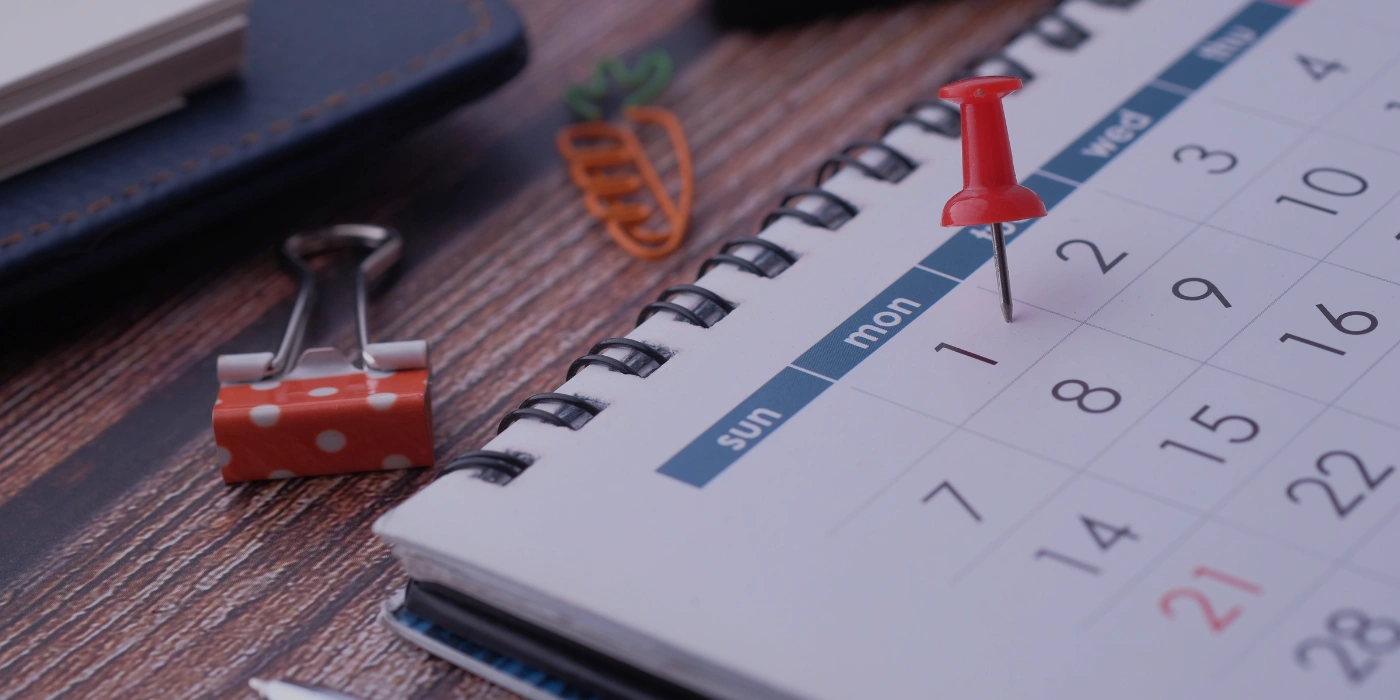 bullet pin mark on calendar, showing the best time to visit kundasang