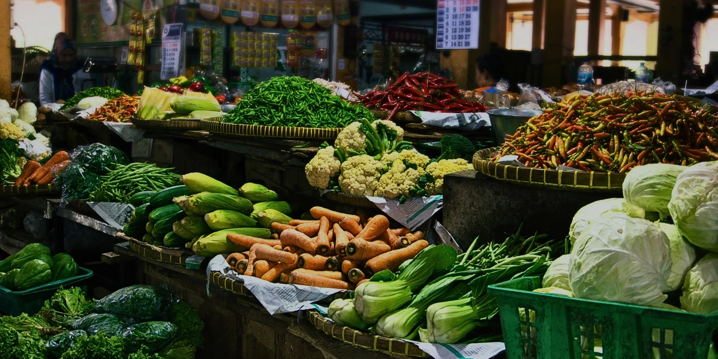 A display of various vibrant produce in the Kundasang Market