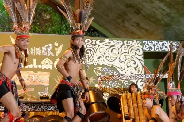 Mari Mari Cultural Village Day Tour