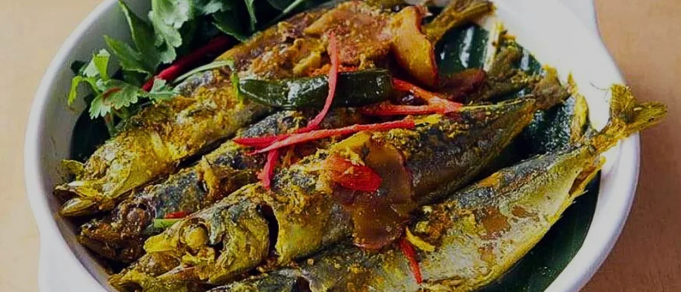 Pinasakan, a traditional Kadazan-Dusun dish from Sabah cooked with fish, bambangan, and local herbs